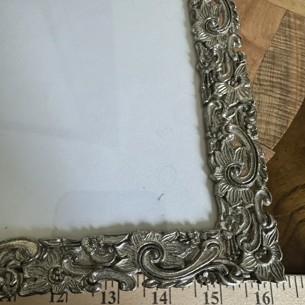 Vintage Floral Paisley‎ Silver Tone Metal Textured Picture Frame Photo 5x7 inch
